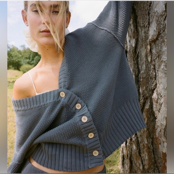 Free People Beach Hailee Cardi• dark grey• medium - Picture 13 of 16